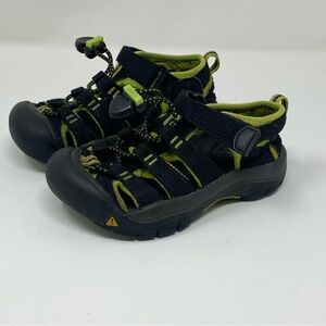 Keen Newport H2 Shoes Kids Size 9 Outdoors Hiking Black